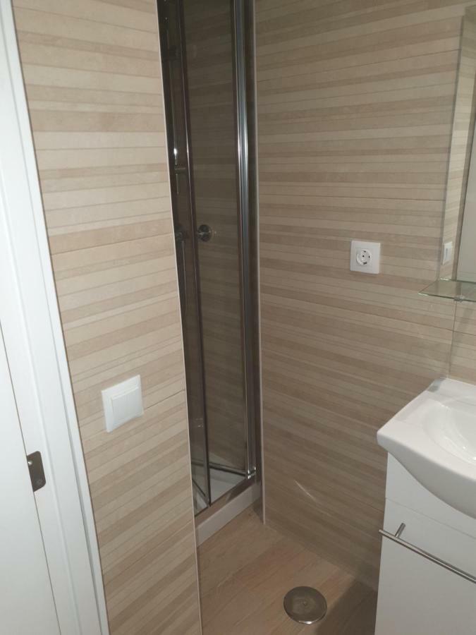 Precioso Piso En El Barrio De Embajadores Madrid Eksteriør billede